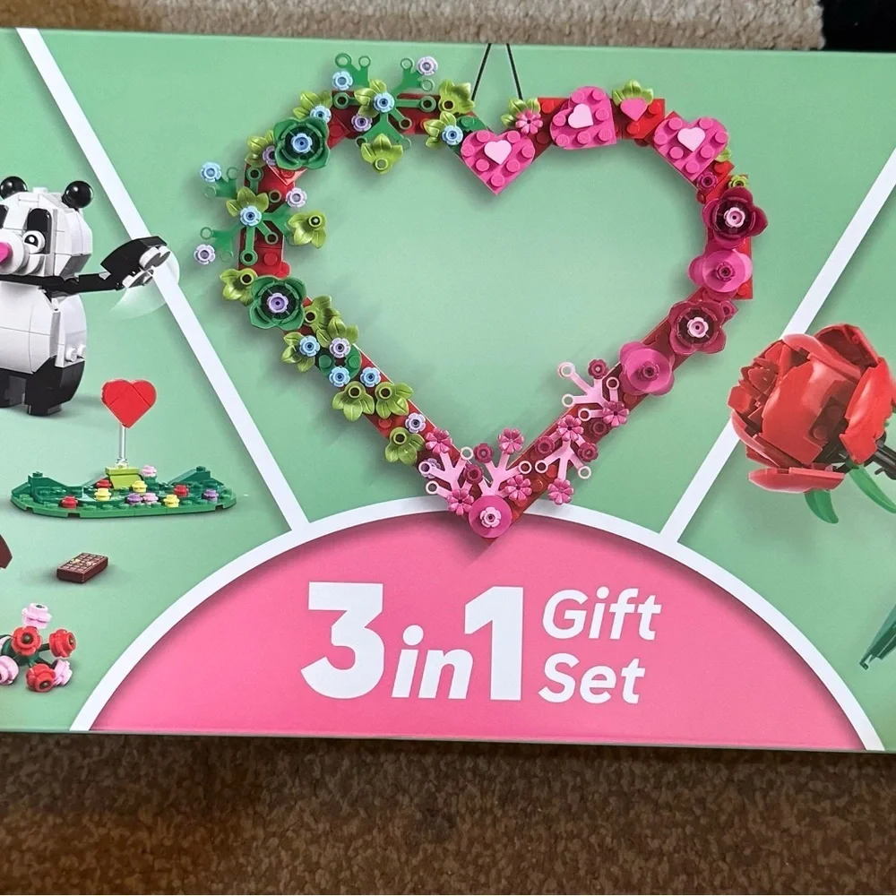 LEGO Hearts & Flowers Gift Set
